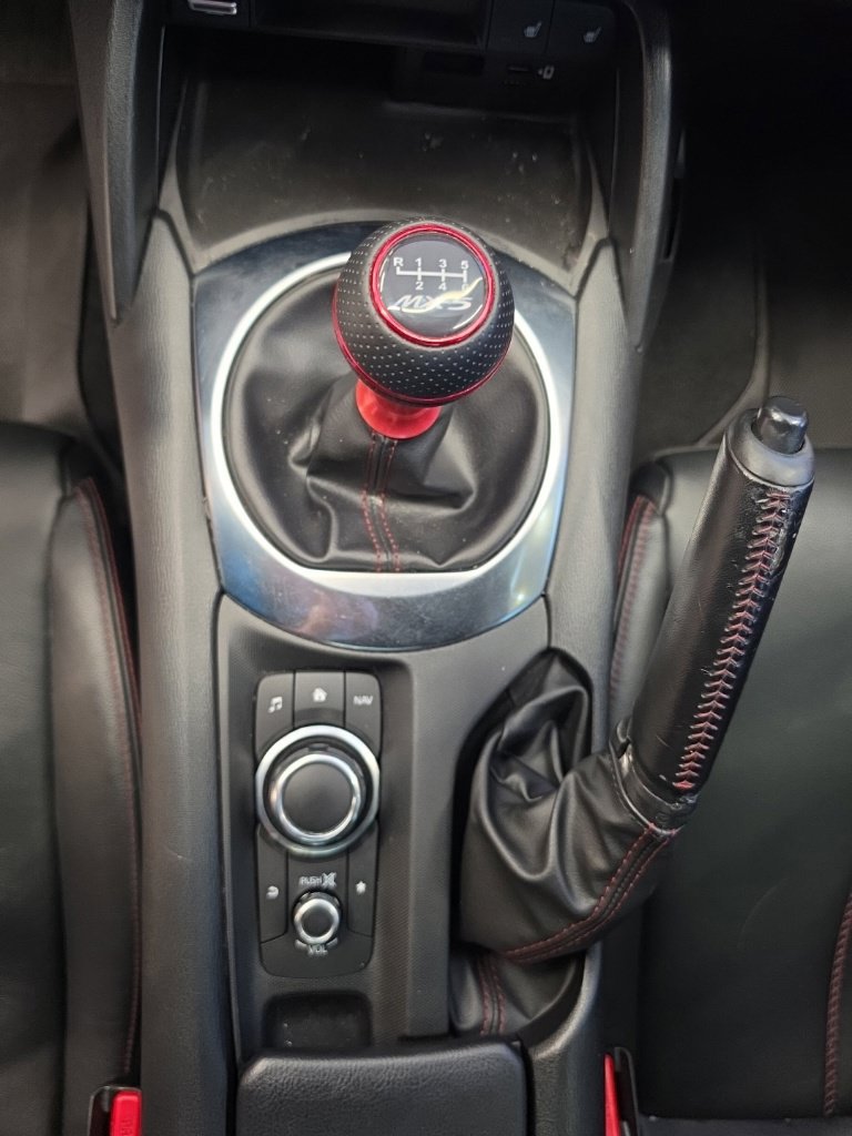 Used 2017 MAZDA MX-5 Miata RF Grand Touring RWD image 18