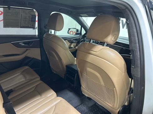 Used 2022 Audi Q7 3.0T Prestige image 17