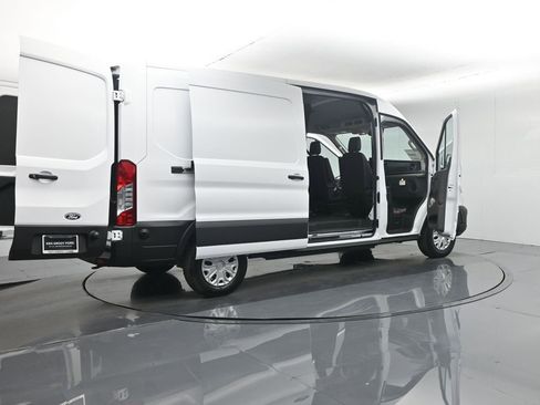 New 2026 Ford E-Transit 148 Medium Roof w/ Load Area Protection Package RWD image 5