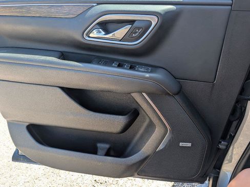 Used 2021 Chevrolet Tahoe Premier RWD image 18