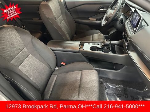 Used 2025 Nissan Rogue SV FWD image 24