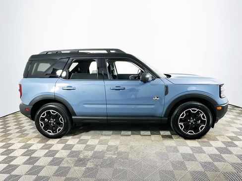 Used 2025 Ford Bronco Sport Outer Banks w/ Outer Banks Tech Package+ AWD/4WD image 2