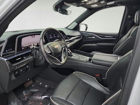 Used 2021 Cadillac Escalade Sport w/ Driver Assist Tech Package AWD/4WD image 16