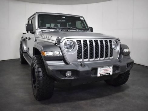 Used 2020 Jeep Gladiator Sport w/ Quick Order Package 24S AWD/4WD image 3