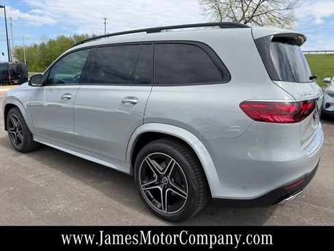 New 2026 Mercedes-Benz GLS 450 4MATIC image 9