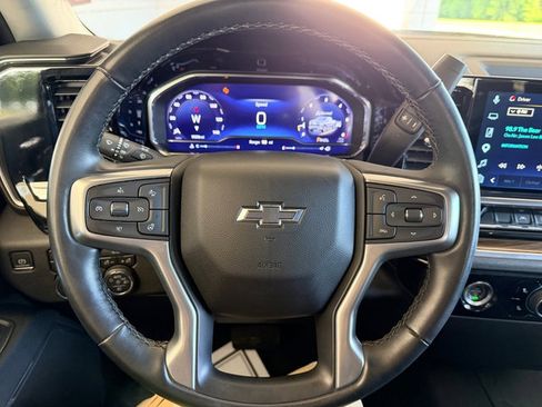 Used 2024 Chevrolet Silverado 1500 RST AWD/4WD image 18