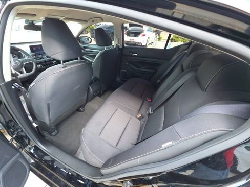 Used 2022 Nissan Altima 2.5 SV AWD/4WD image 22