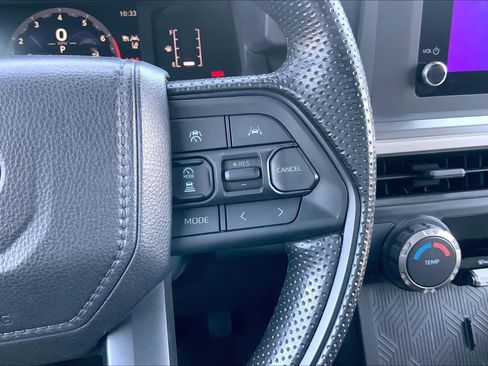 Certified 2025 Toyota Tacoma SR5 AWD/4WD image 24