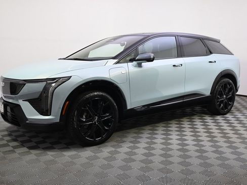 New 2025 Cadillac Optiq Sport 2 w/ LPO, ONYX Package image 2