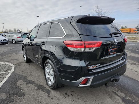 Used 2017 Toyota Highlander Limited image 16