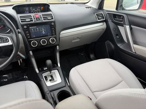 Used 2018 Subaru Forester 2.5i Premium w/ All-Weather Package AWD/4WD image 31