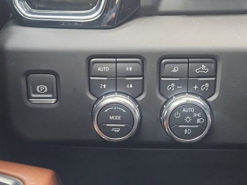 Used 2024 GMC Sierra 1500 Denali Ultimate AWD/4WD image 22