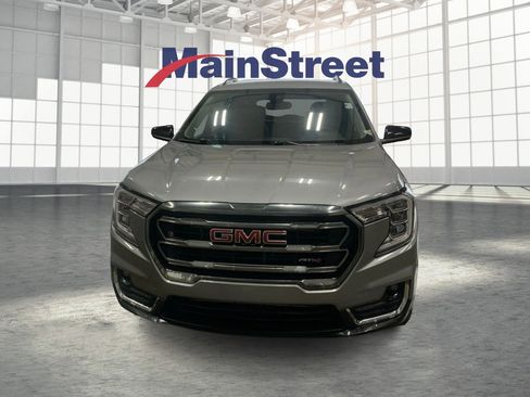 Used 2023 GMC Terrain AT4 image 8
