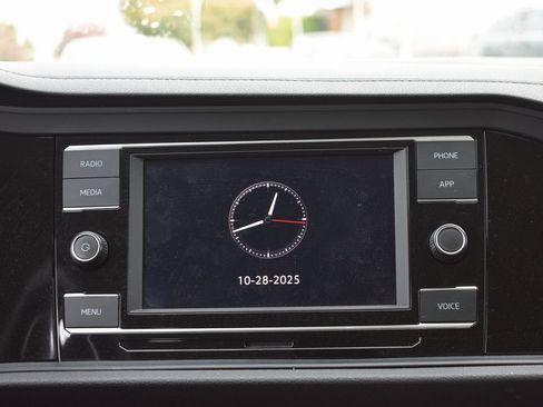 Used 2024 Volkswagen Jetta S image 18