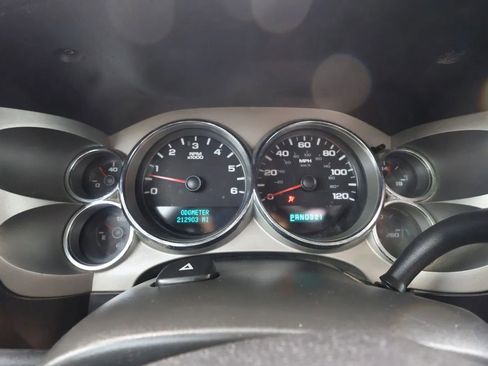 Used 2007 Chevrolet Silverado 1500 LT w/ 1LT Convenience Package AWD/4WD image 13