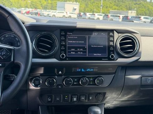 Used 2021 Toyota Tacoma TRD Off-Road w/ Technology Package AWD/4WD image 16
