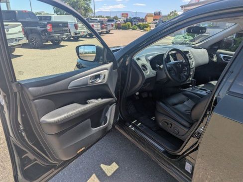 Used 2020 Nissan Pathfinder SL w/ Cargo Package AWD/4WD image 8