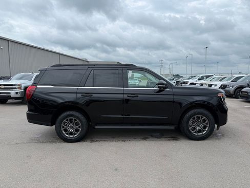 New 2026 Ford Expedition Active RWD image 23