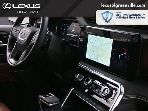 Used 2025 GMC Sierra 1500 Denali Ultimate image 9