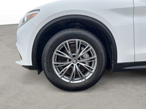 Used 2023 Alfa Romeo Stelvio Sprint image 9