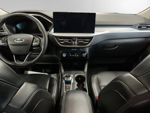 Certified 2025 Ford Escape Platinum AWD/4WD image 10
