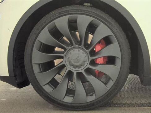 Used 2022 Tesla Model Y Performance AWD/4WD image 11