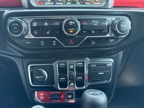 Used 2020 Jeep Wrangler Unlimited Rubicon AWD/4WD image 12