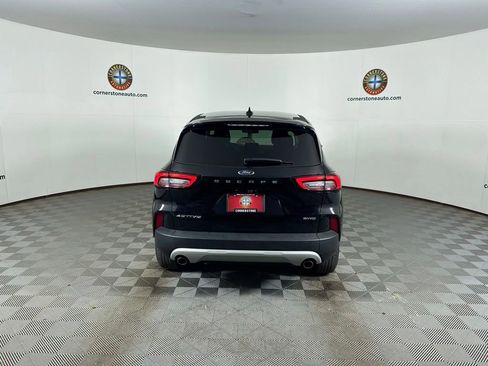 Used 2025 Ford Escape Active AWD/4WD image 19