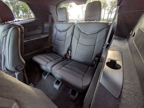 Certified 2025 Cadillac XT6 Sport w/ Platinum Package AWD/4WD image 15