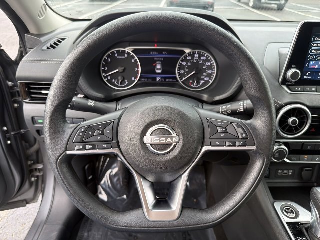 Used 2024 Nissan Sentra SV FWD image 27