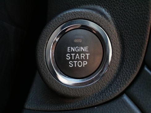 Certified 2025 Subaru Outback Premium image 30