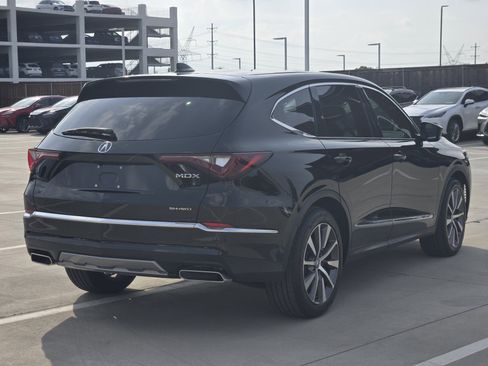 Certified 2025 Acura MDX w/ Technology Package image 18