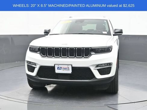 Used 2023 Jeep Grand Cherokee Limited AWD/4WD image 2