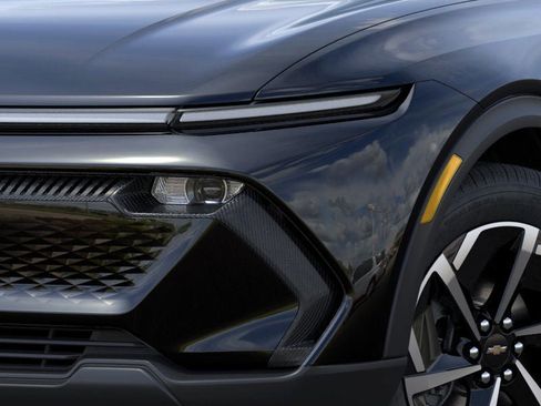 New 2026 Chevrolet Equinox EV LT image 50