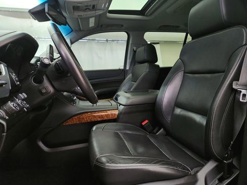 Used 2018 Chevrolet Tahoe Premier AWD/4WD image 10