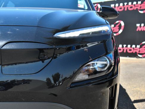 Used 2023 Hyundai Kona SE w/ Cargo Package FWD image 11