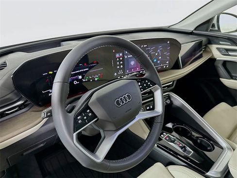 Used 2025 Audi Q5 Prestige image 10