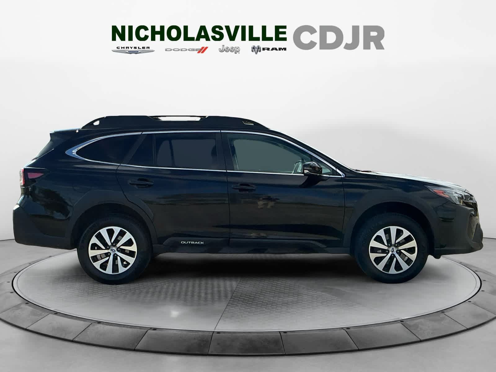 Used 2023 Subaru Outback Premium AWD/4WD image 6