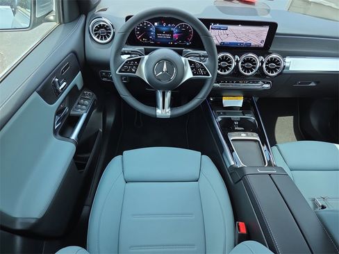 New 2026 Mercedes-Benz GLB 250 4MATIC image 13