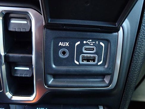 New 2025 Jeep Gladiator Rubicon w/ Safety Group AWD/4WD image 19