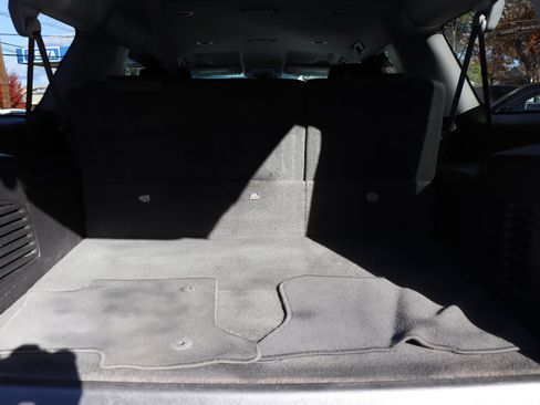 Used 2017 GMC Yukon XL SLT image 56