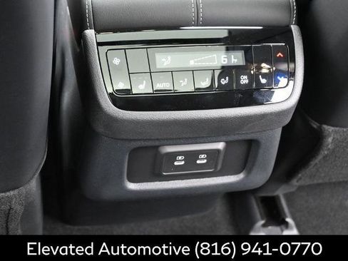 Certified 2026 INFINITI QX60 Luxe w/ Family Package AWD/4WD image 15