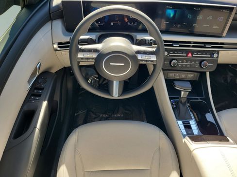 New 2026 Hyundai Tucson SE image 10