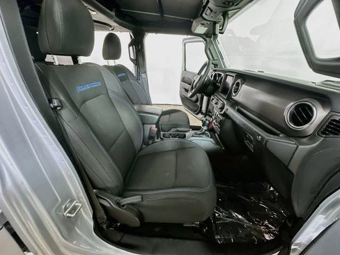 Used 2023 Jeep Wrangler Unlimited Rubicon 4xe AWD/4WD image 11