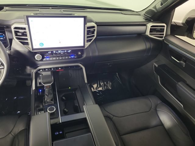 Used 2025 Toyota Sequoia Platinum AWD/4WD image 18