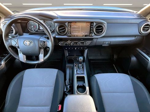 Used 2020 Toyota Tacoma TRD Sport Double Cab 5' Bed AT image 9