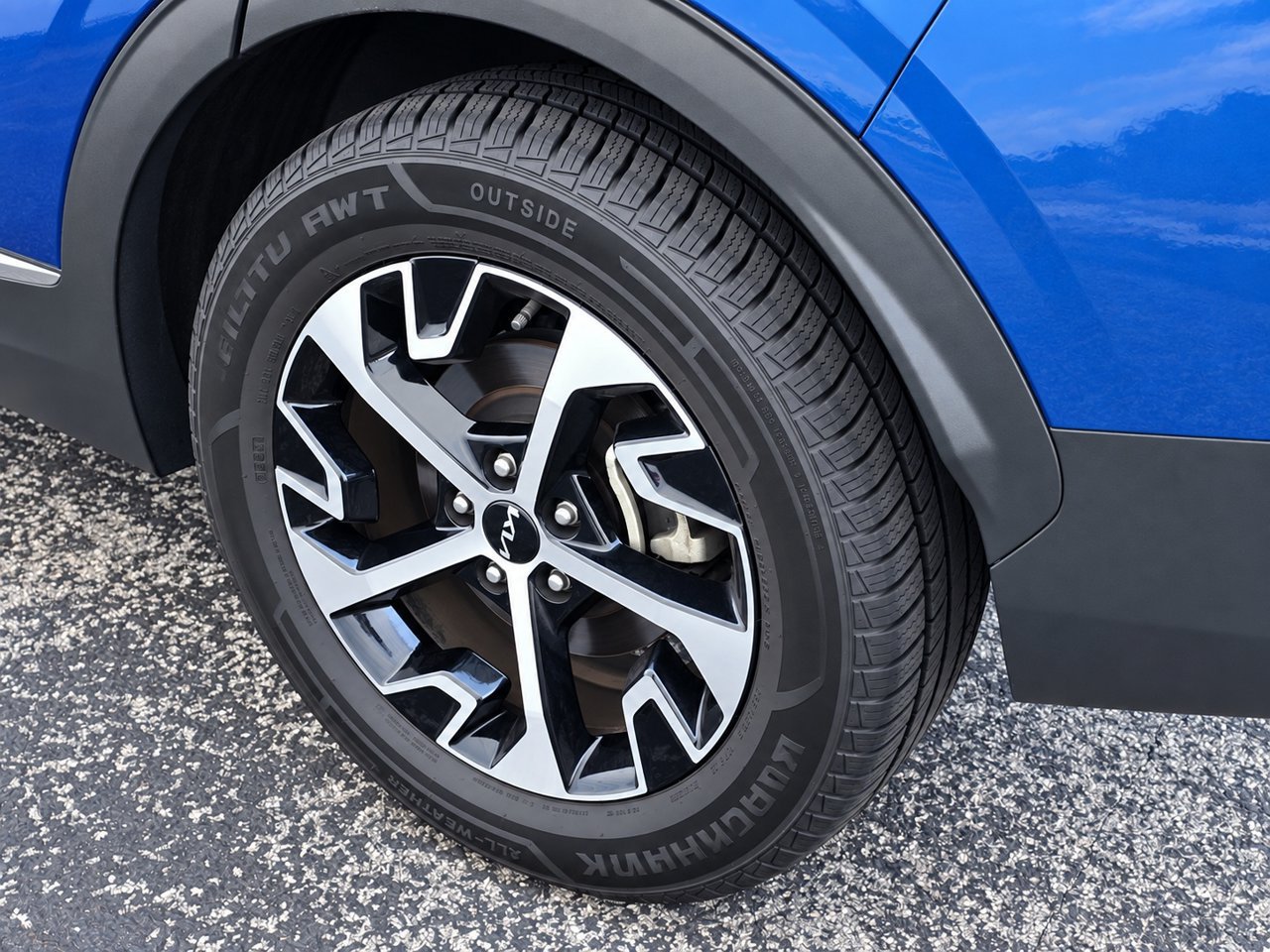 Used 2023 Kia Sportage EX FWD image 10