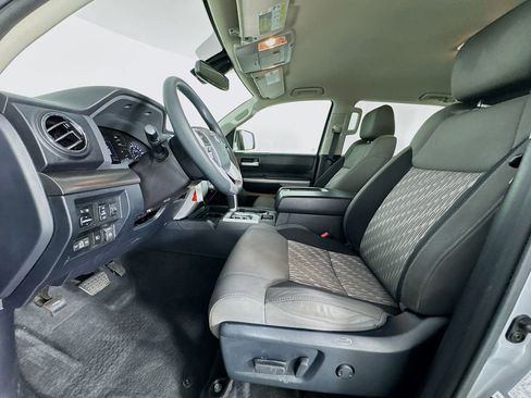 Used 2018 Toyota Tundra SR5 image 15