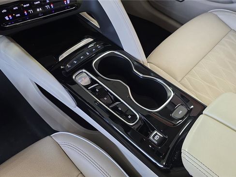 Used 2023 Buick Envision Avenir AWD/4WD image 25