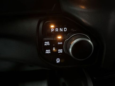 Used 2022 RAM 1500 Big Horn AWD/4WD image 18